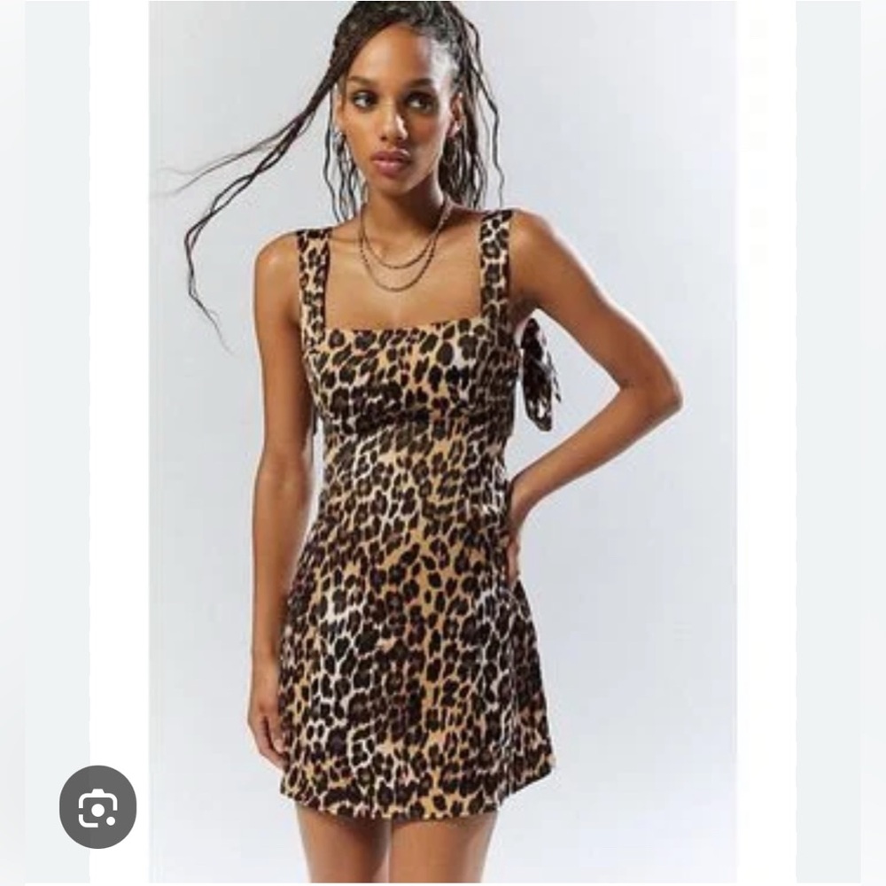 Urban Outfitters 🖤🤎 Bri Double Bow Satin Mini Dress in Leopard Print - Size XS